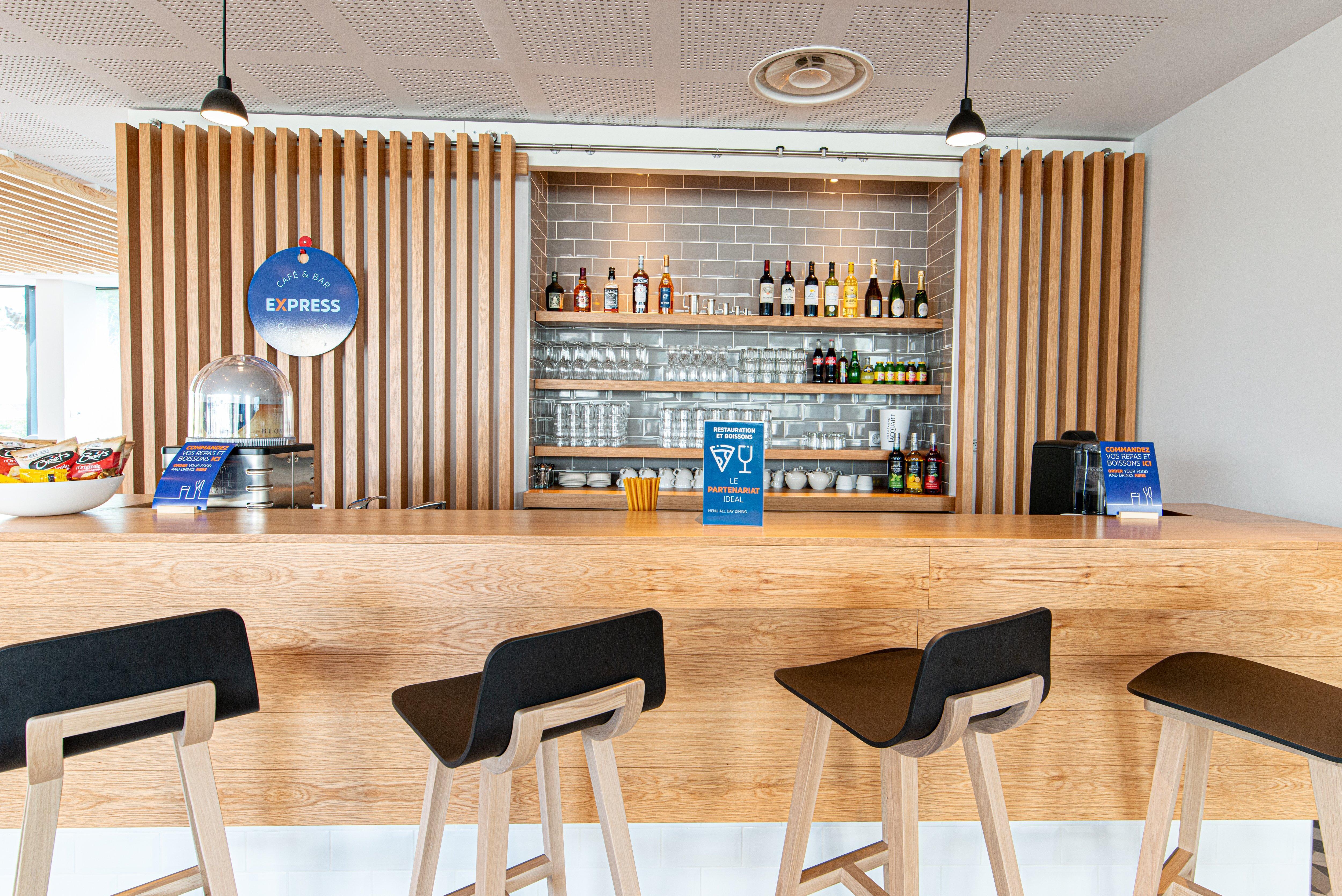 Holiday Inn Express - Bordeaux - Lormont By Ihg Экстерьер фото